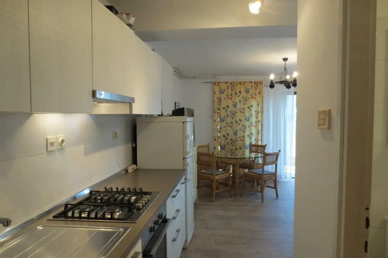 Apartment Petrinic V Pula Croatia