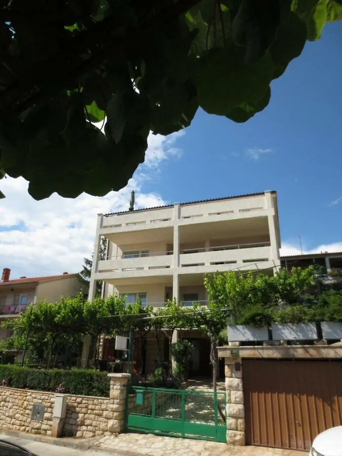 Apartment Petrinic V Pula